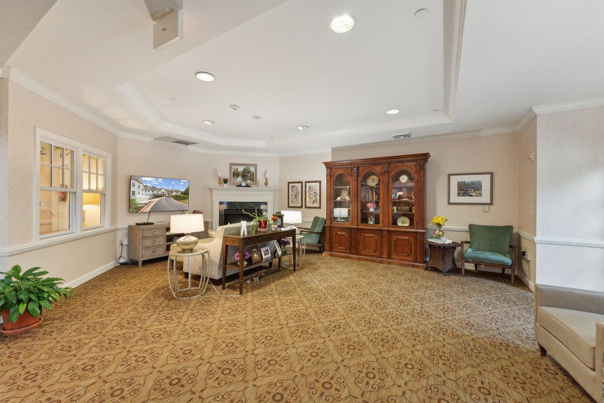 Living Room at Sunrise at Five Forks