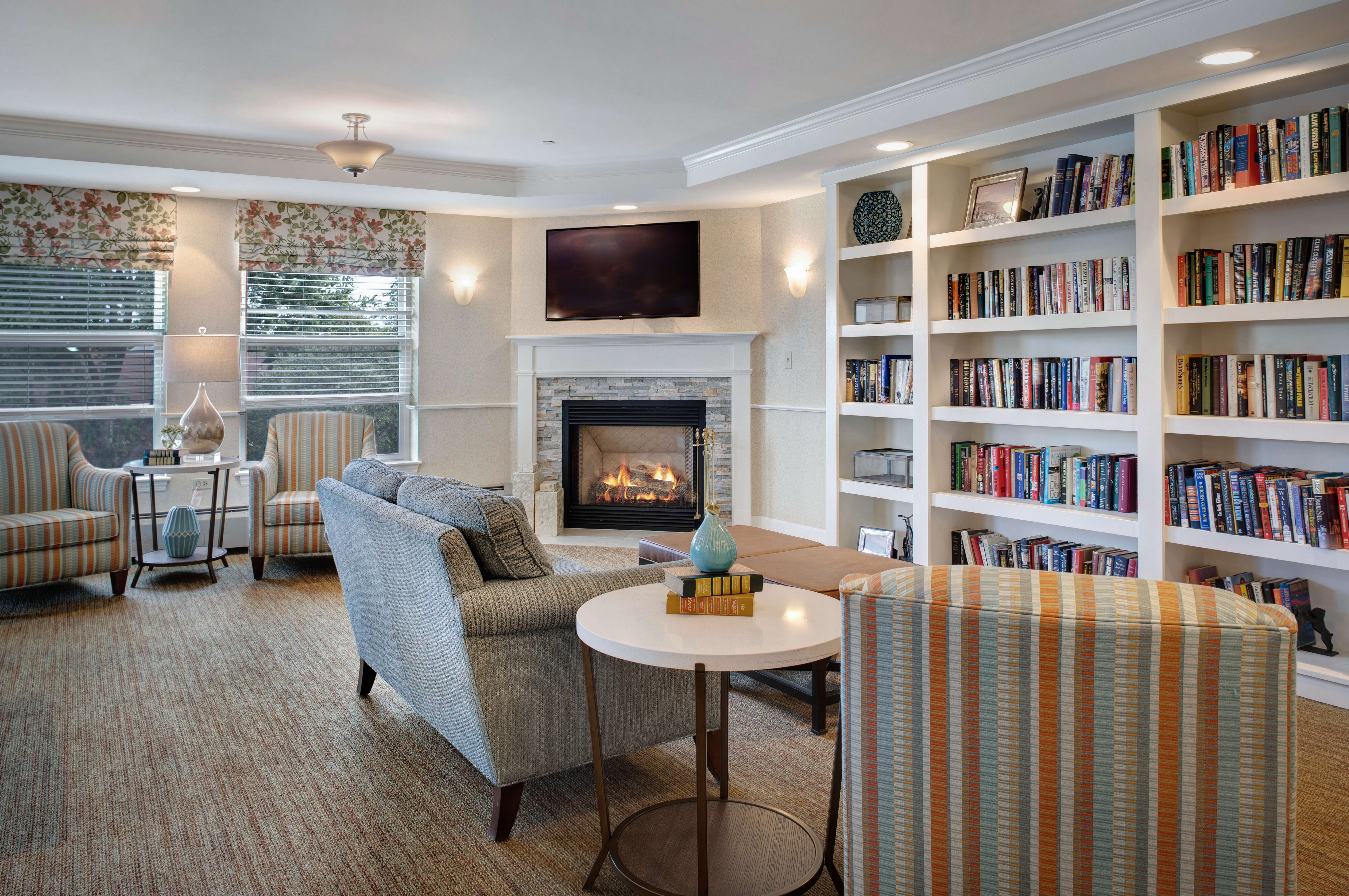 Sunrise of Park Ridge | Library