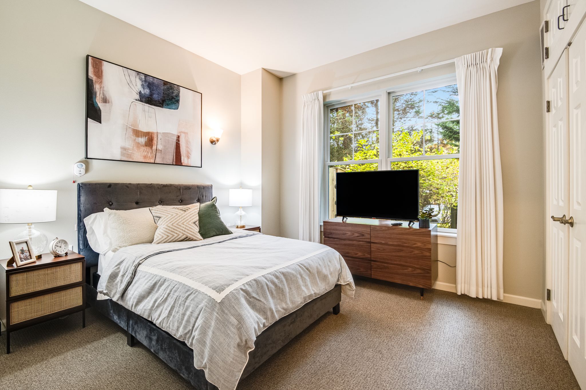 Model Bedroom | Sunrise of Edmonds