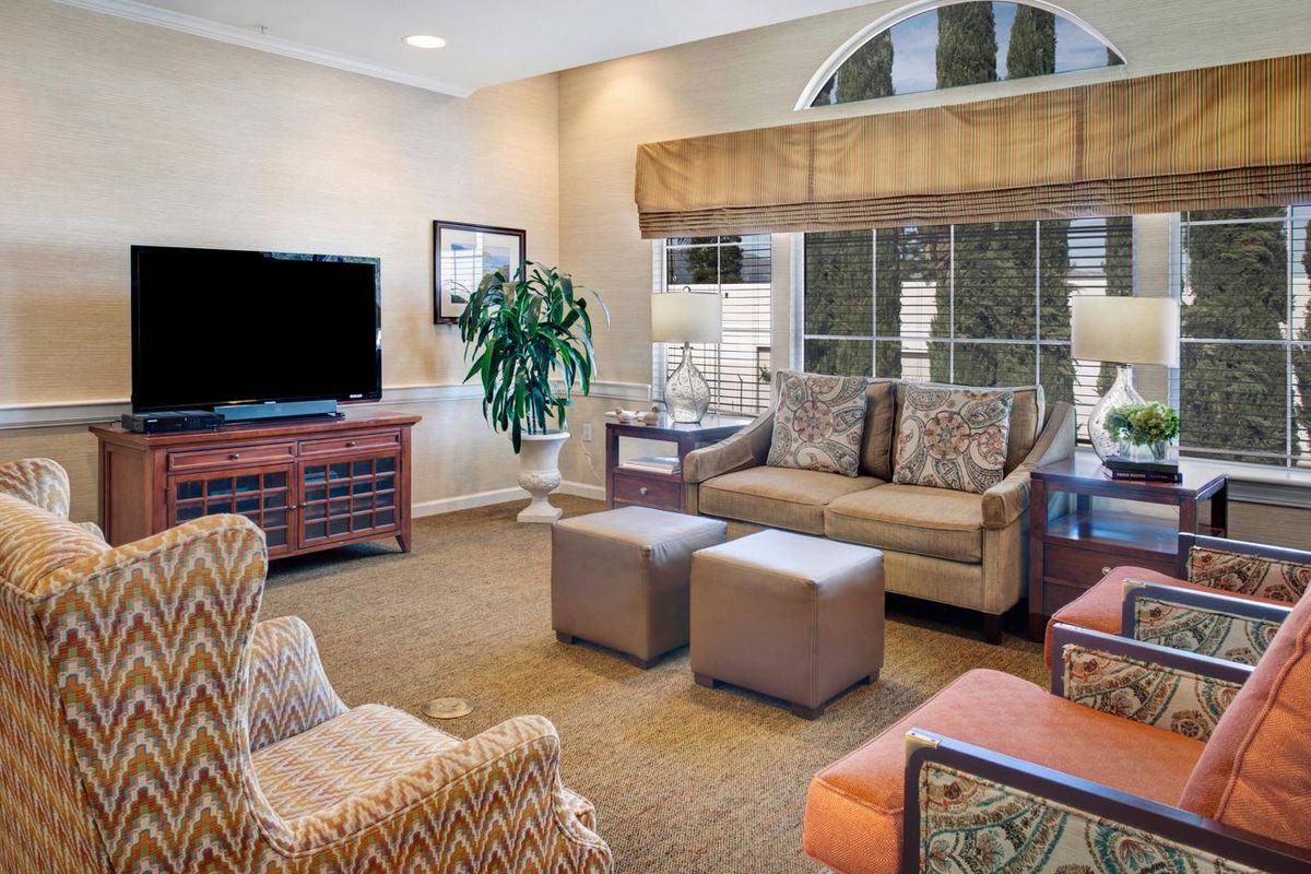 Sunrise of West Hills I living room