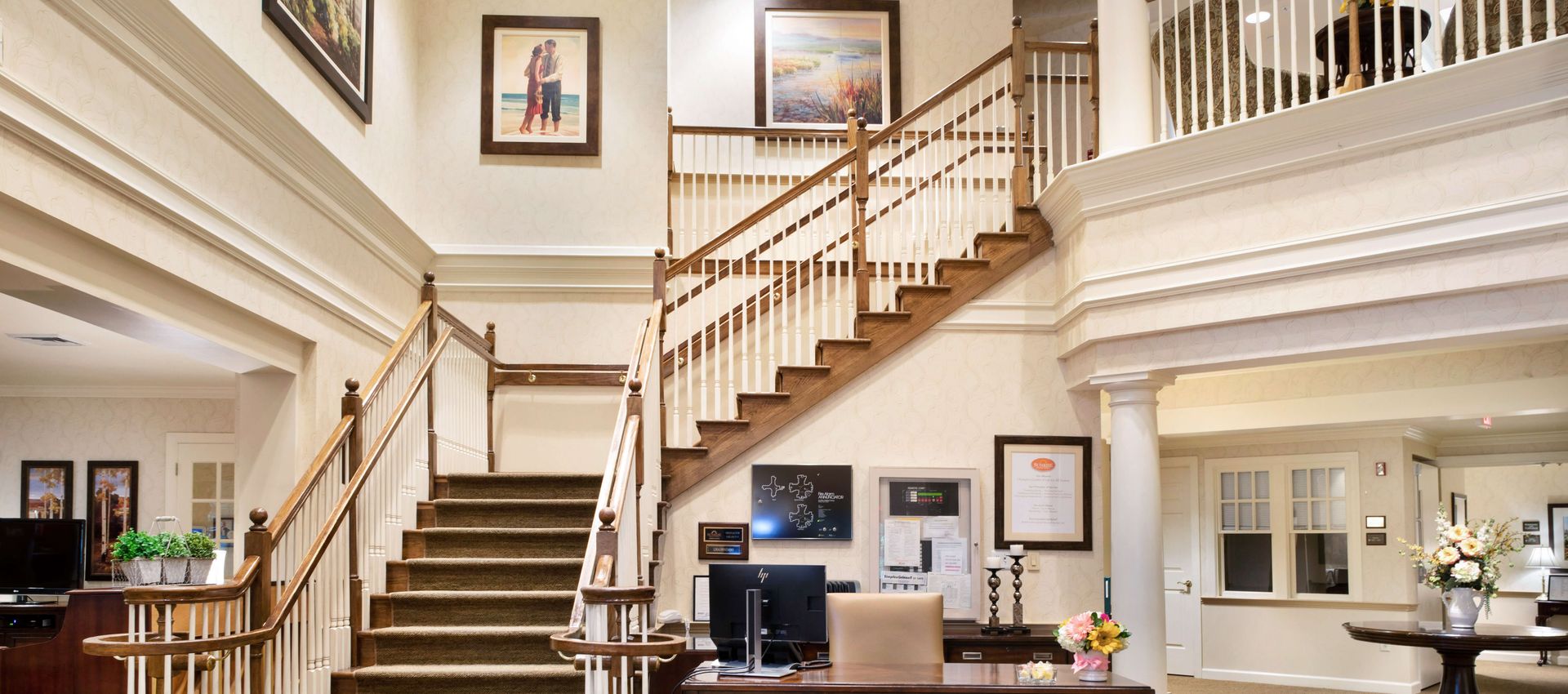 Sunrise of Wayne I Lobby