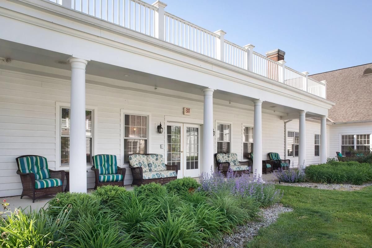 Sunrise of Gahanna I porch