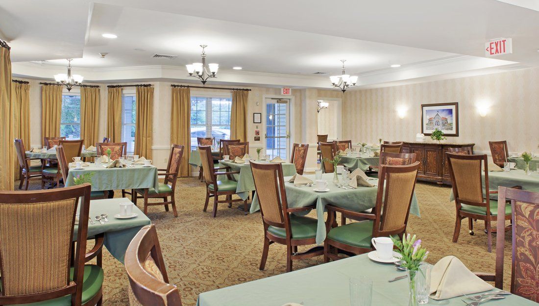 Dining Room at Sunrise of Dix Hills