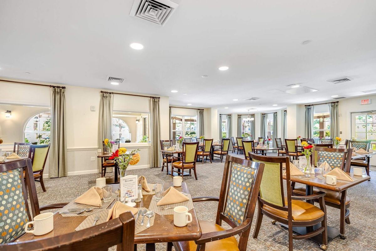 Sunrise of Mission Viejo | Dining Room