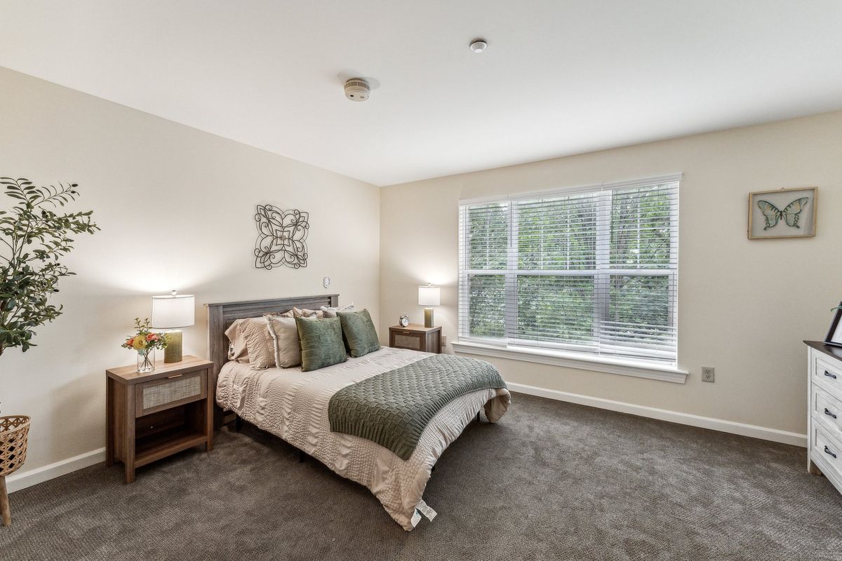 Suite Bedroom at Sunrise of Decatur
