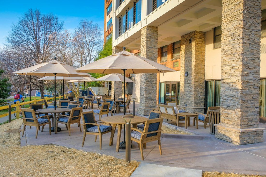 Sunrise of Bethesda Outdoor Patio