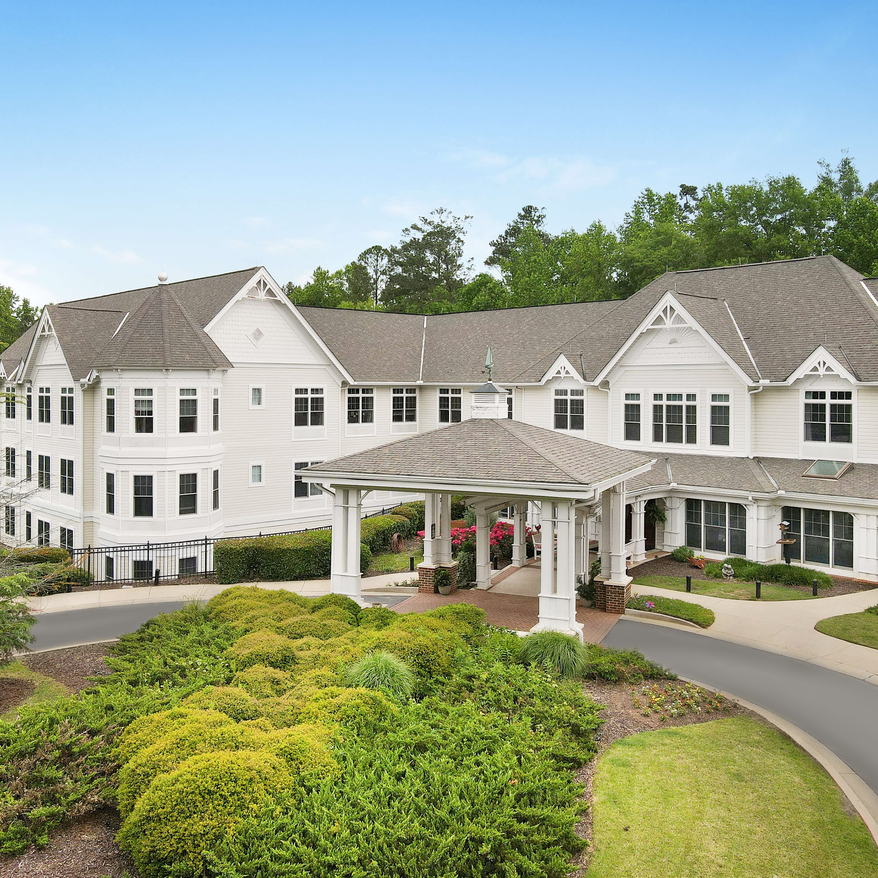 Feature.CommunitiesV2.Models.CommunityGallery.CommunityGalleryModel.Exterior | Sunrise at Five Forks