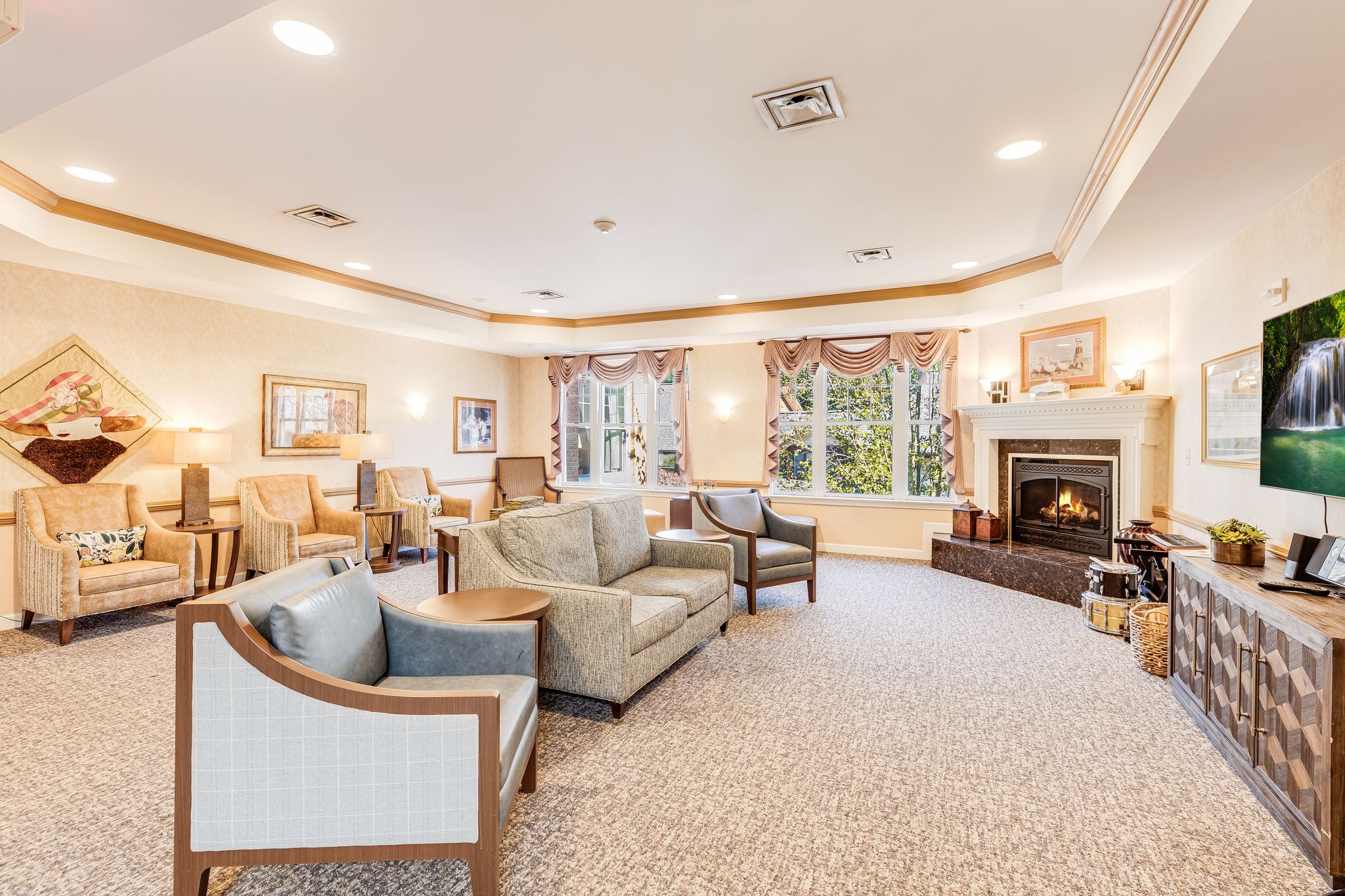 Sunrise on Vernier | Living Room