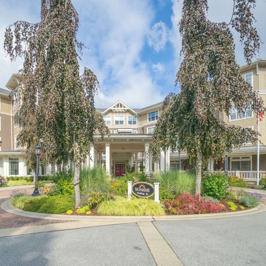 Sunrise of Lynn Valley | North Vancouver, BC