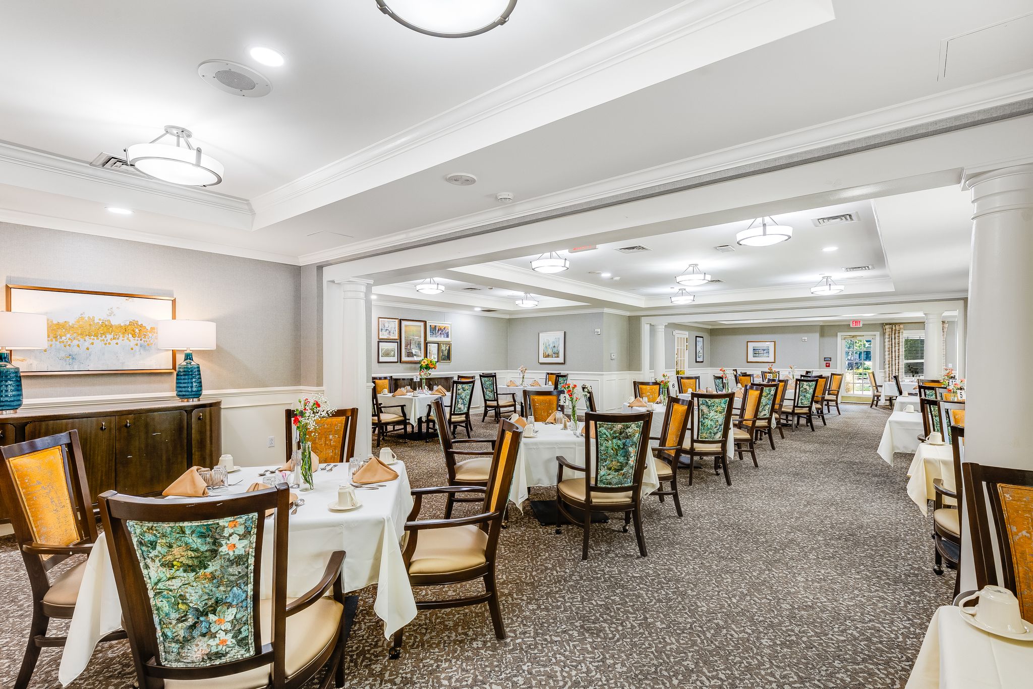 Sunrise of Edgewater I Dining