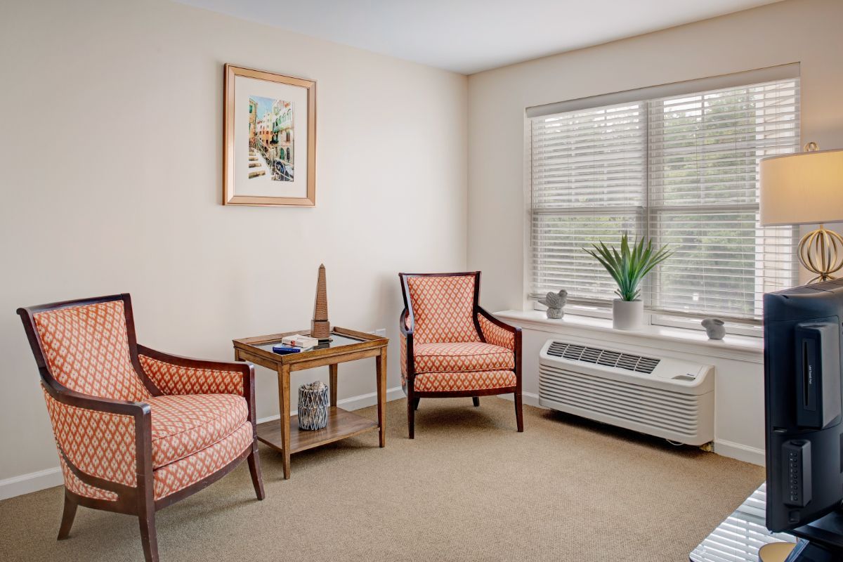 Sunrise of West Babylon Suite Sitting Area