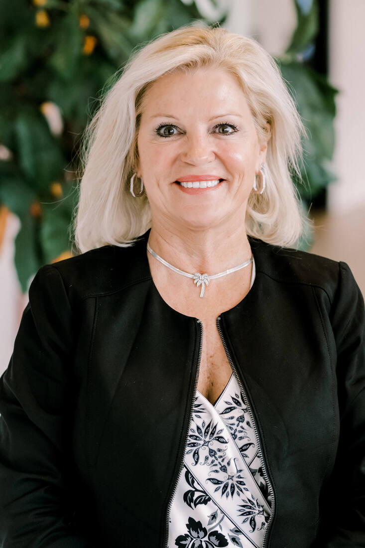 Lisa Mannett | Senior Vice President of Sales