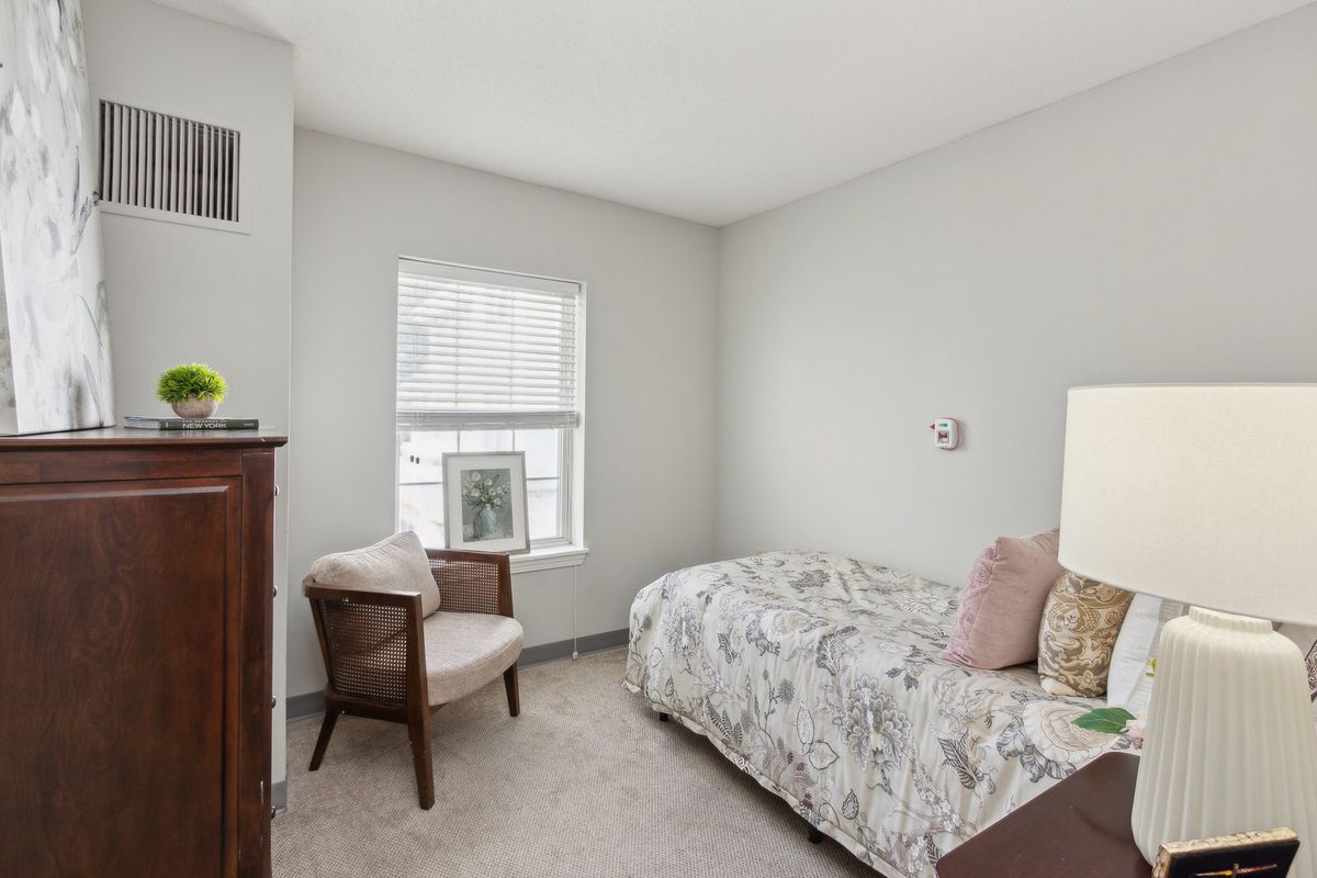 Brighton Gardens of Dunwoody, GA Resident Suite Bedroom