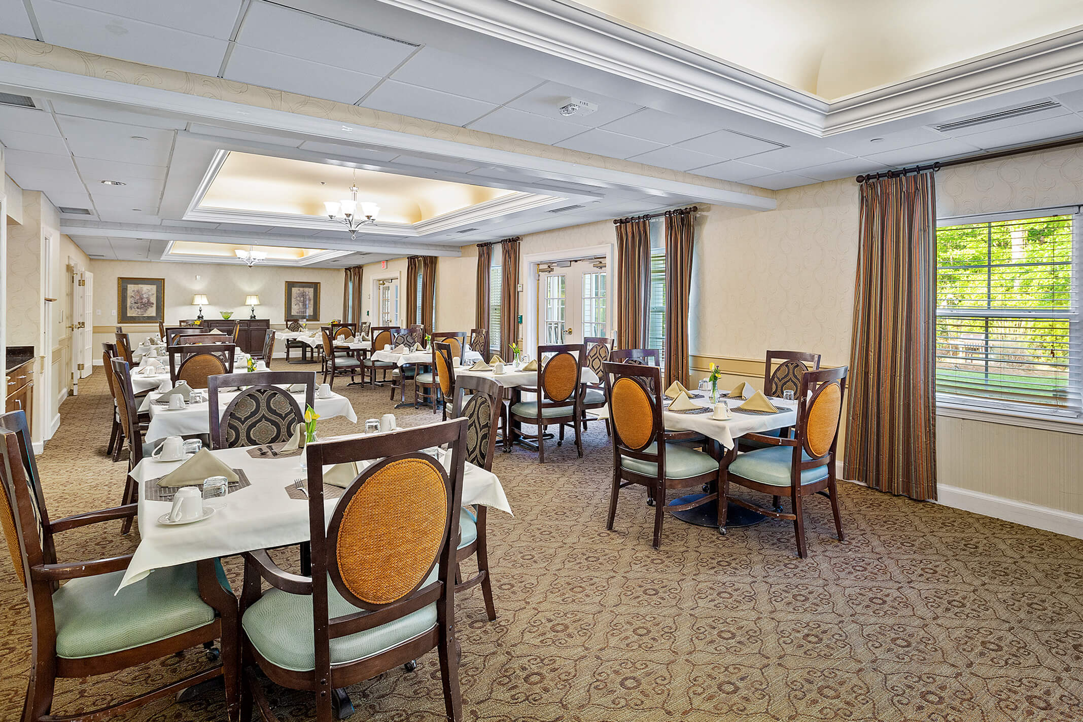 Sunrise at North Hills | Dining