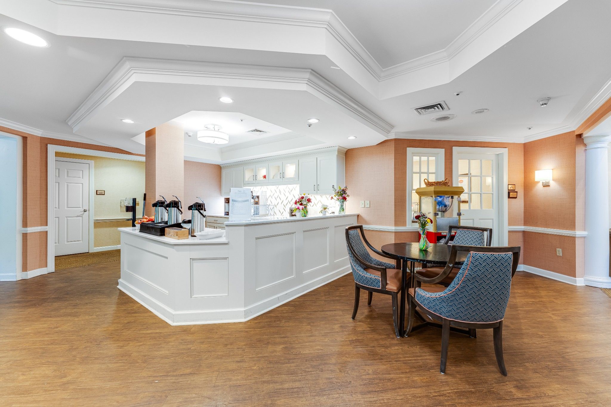 Sunrise of Newtown Square I bistro