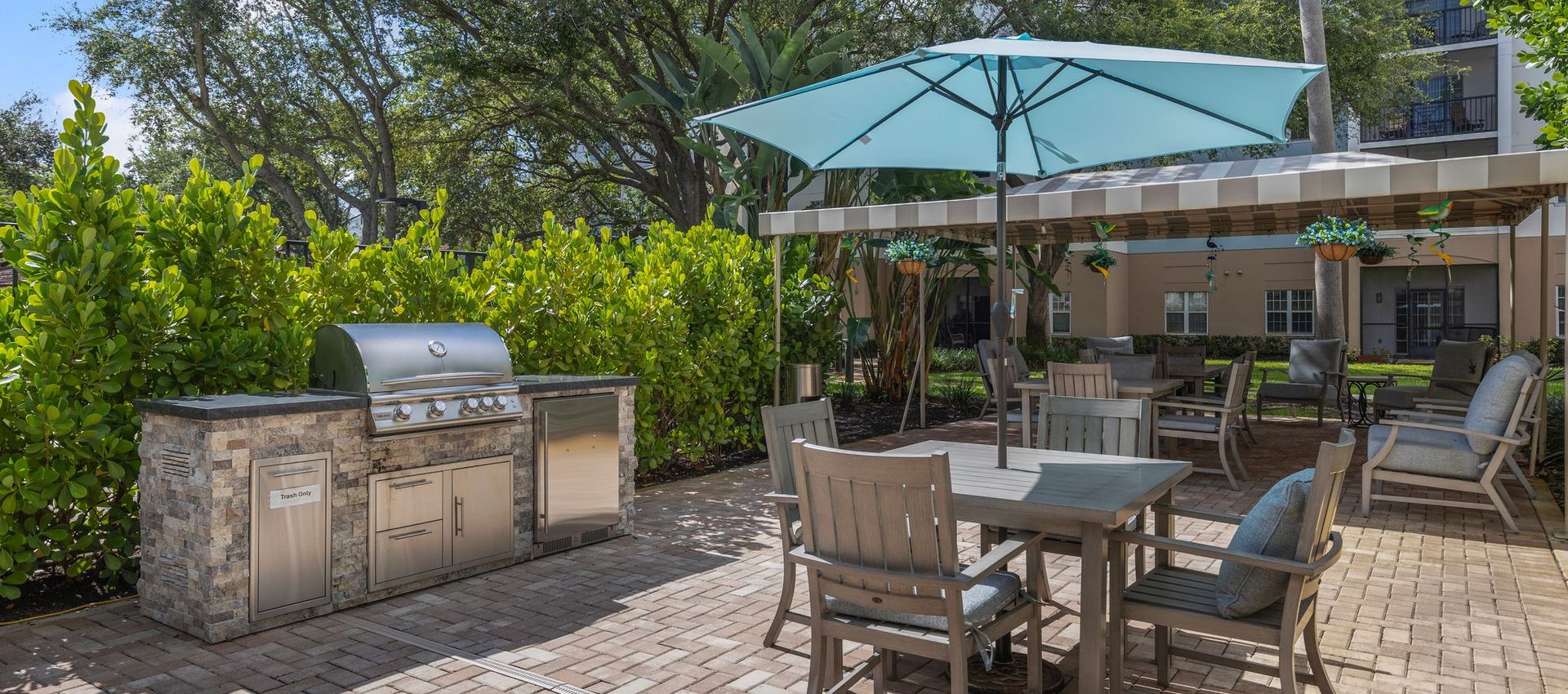 Exterior Kitchen 