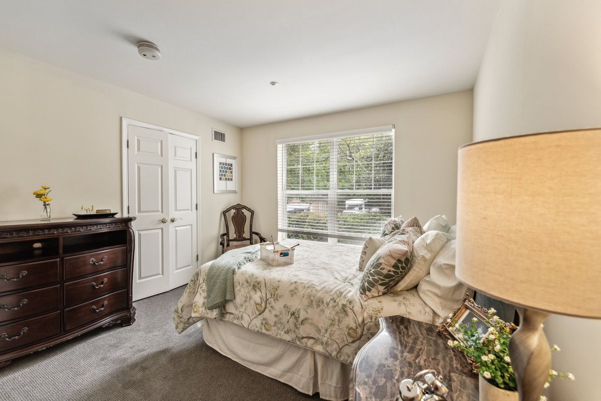 Sunrise of Decatur Suite Bedroom