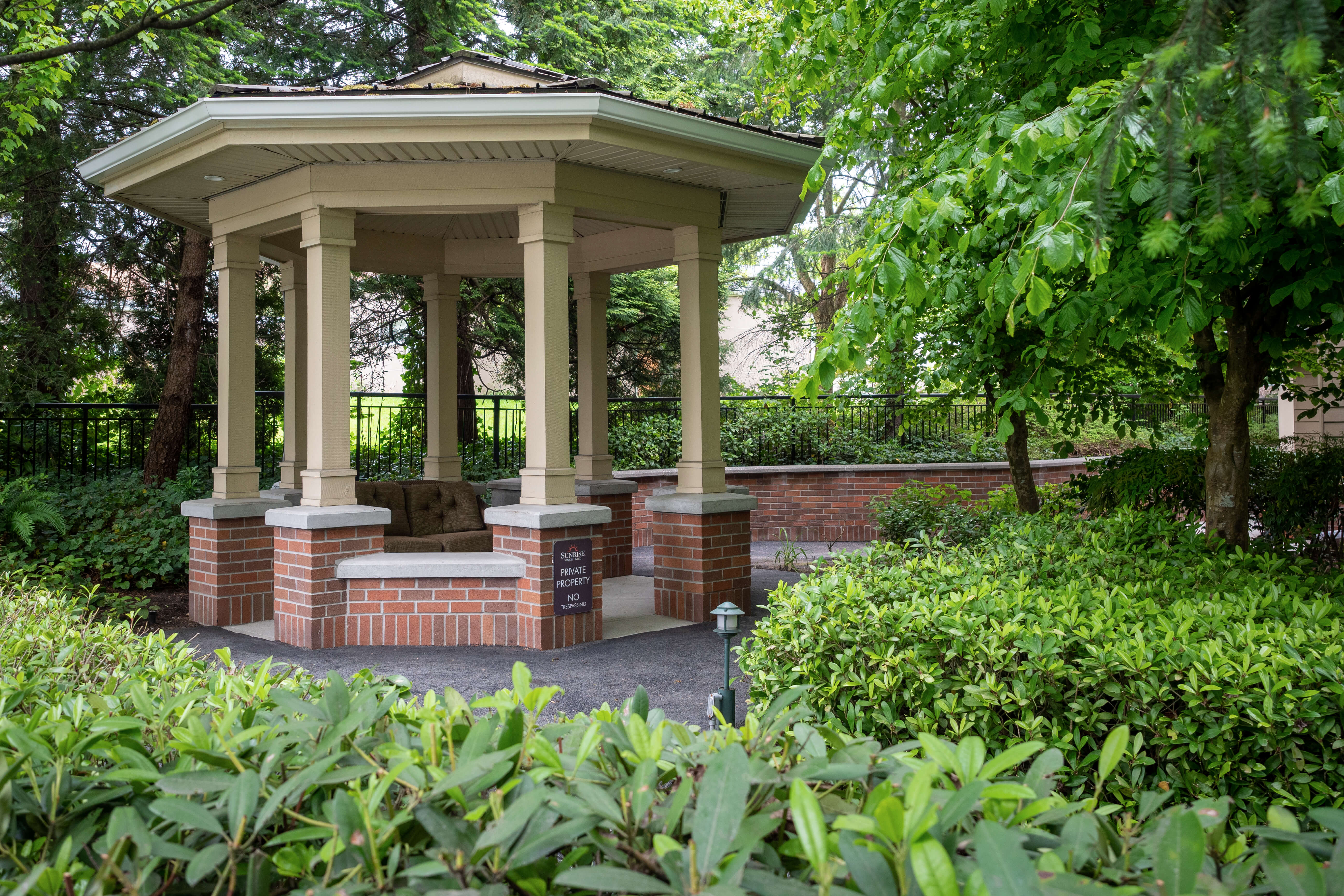 Sunrise of Vancouver | Garden