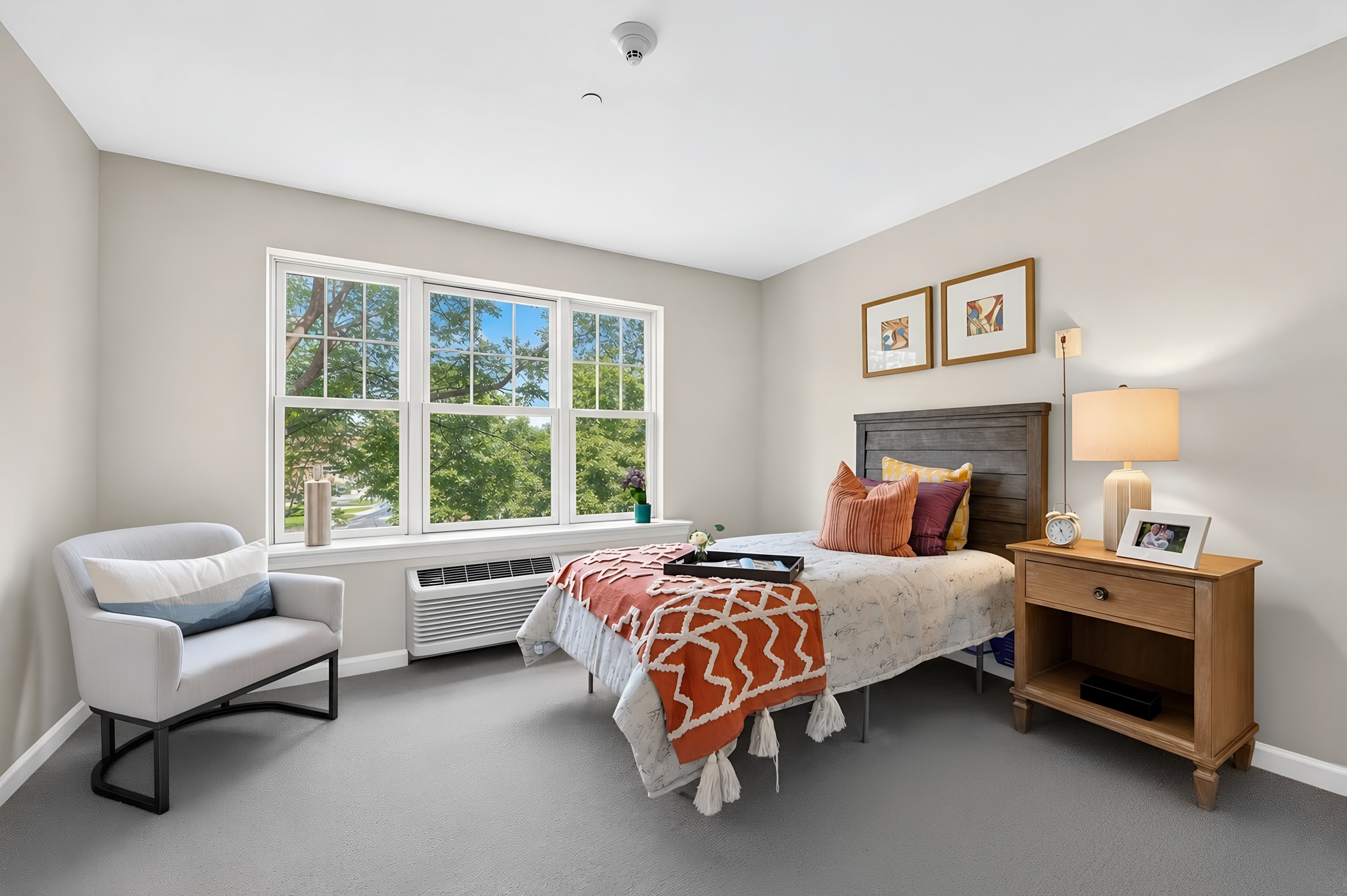 Model Suite Bedroom | Sunrise of West Babylon