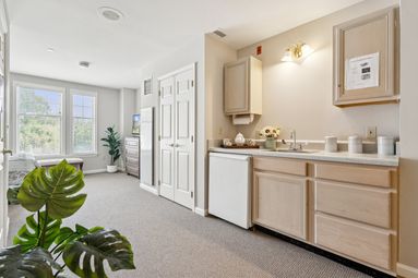 Sunrise of Pikesville | Model Kitchen
