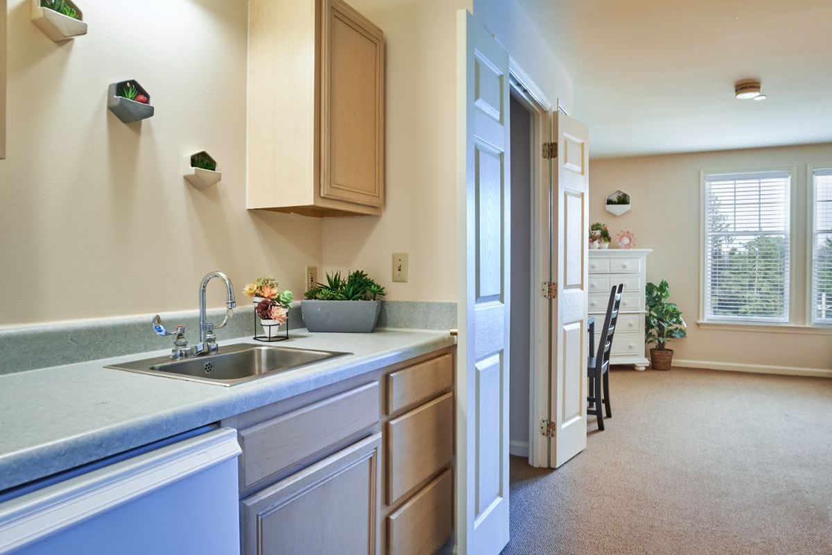 Sunrise of Pikesville Suite Kitchen Area