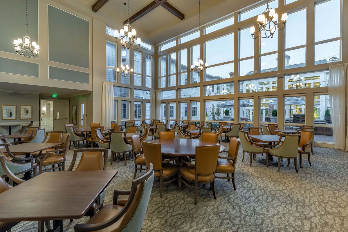 Varenita of West Cobb | Dining Room Image