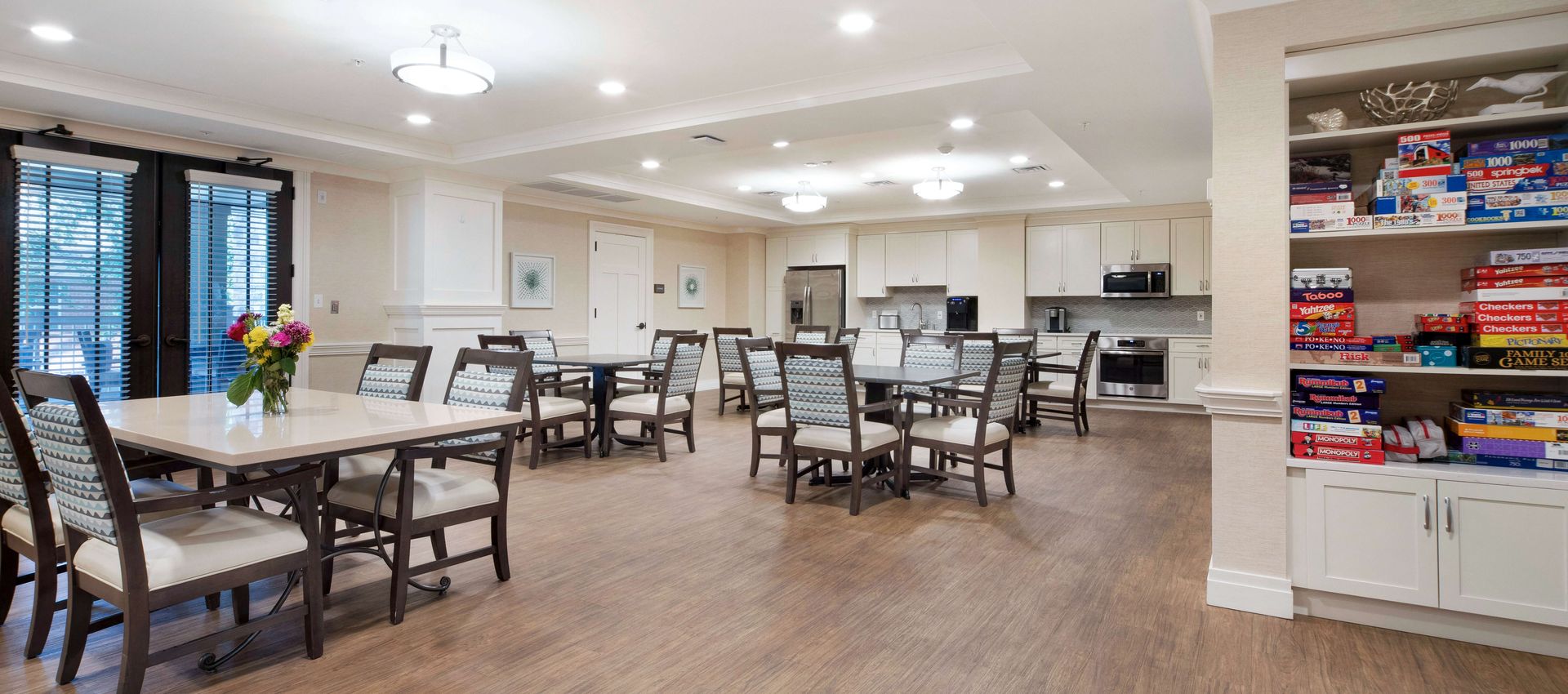 Sunrise of Shrewsbury Activity Room