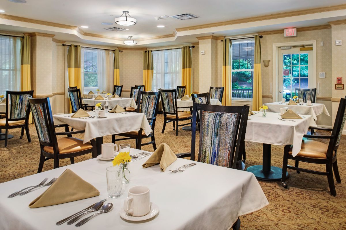 Sunrise of Johns Creek | Dining