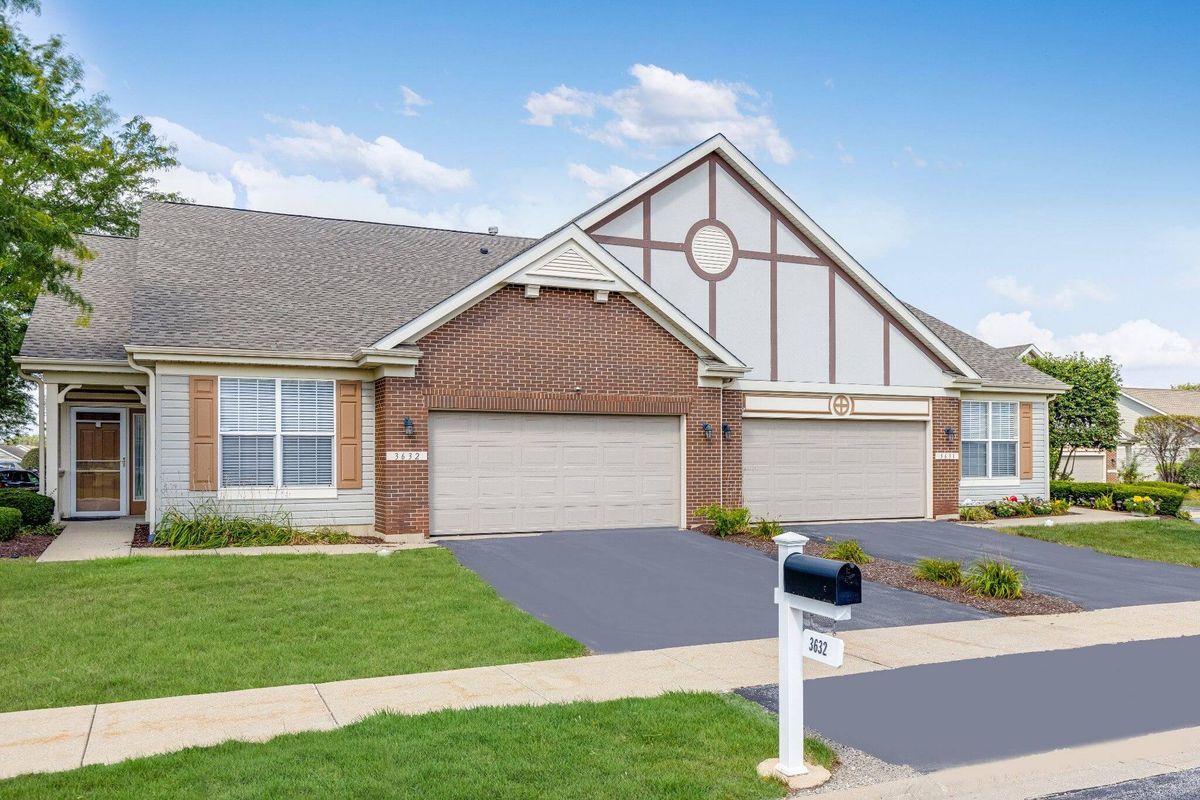 Exterior, Sunrise Villa Olympia Fields Town Home