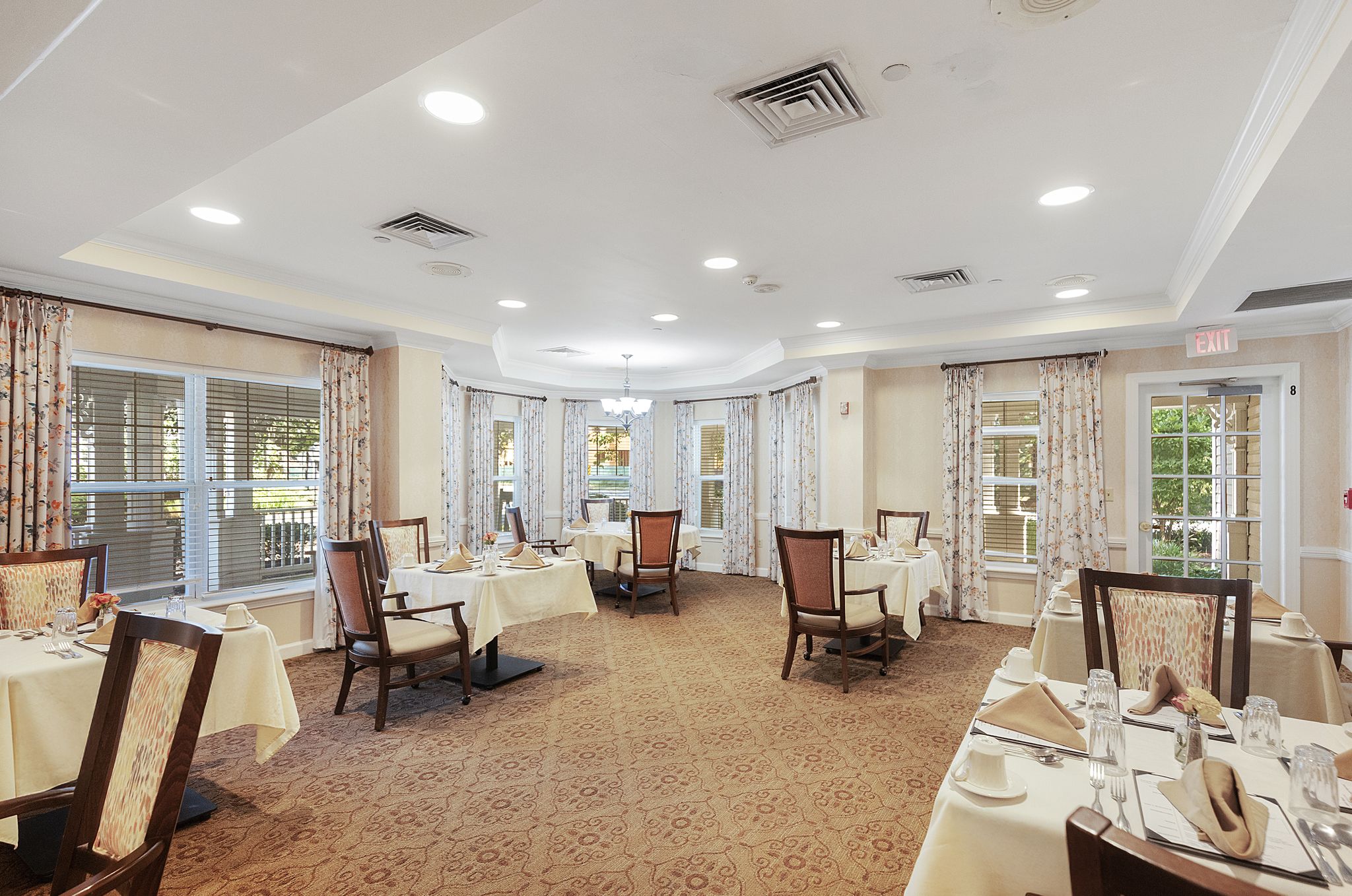 Sunrise of Paramus I Dining