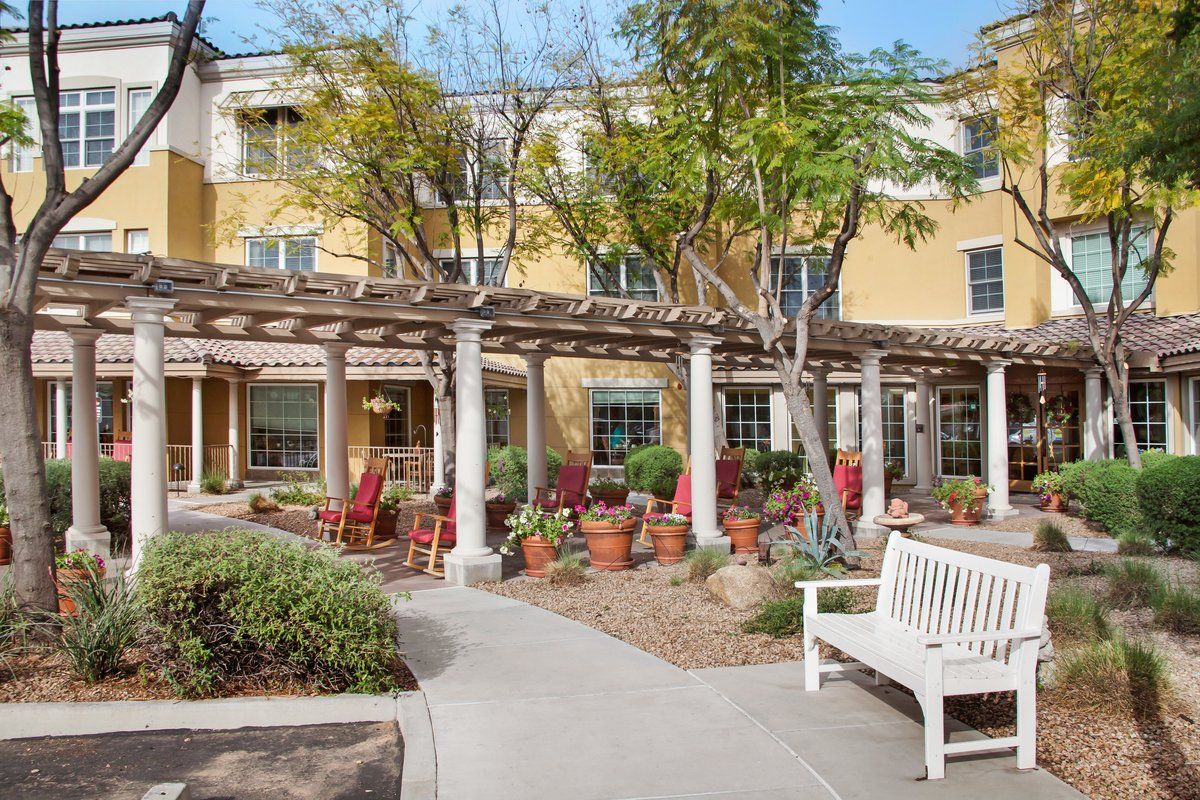 Sunrise of Scottsdale Sidewalk