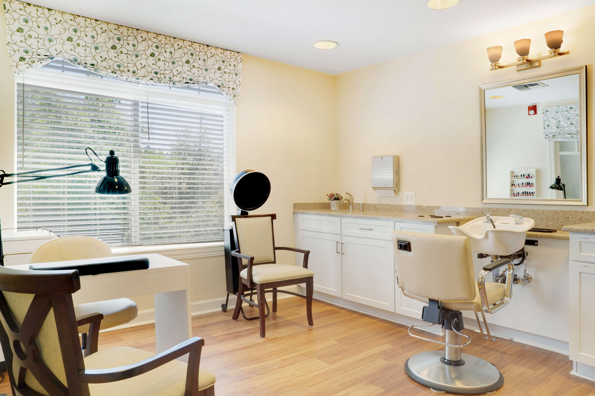 Salon | Sunrise of Fair Oaks