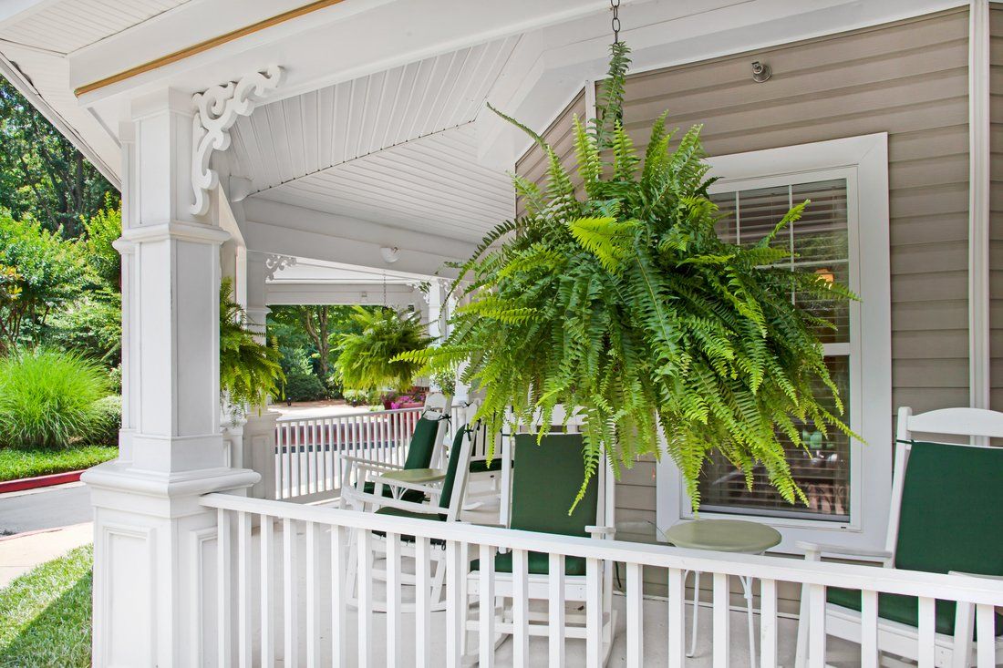 Outdoor Seating at Sunrise of Decatur