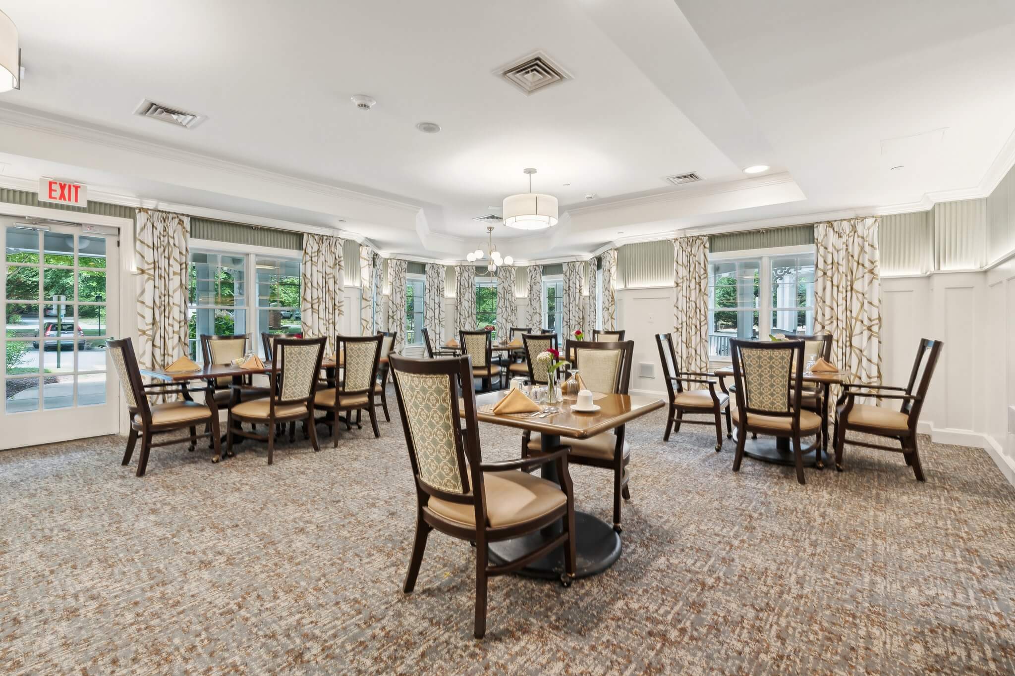 Sunrise of McLean | Dining Room