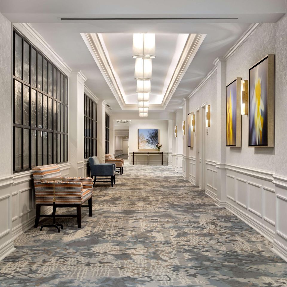 Maplewood Park Place I hallway to east tower