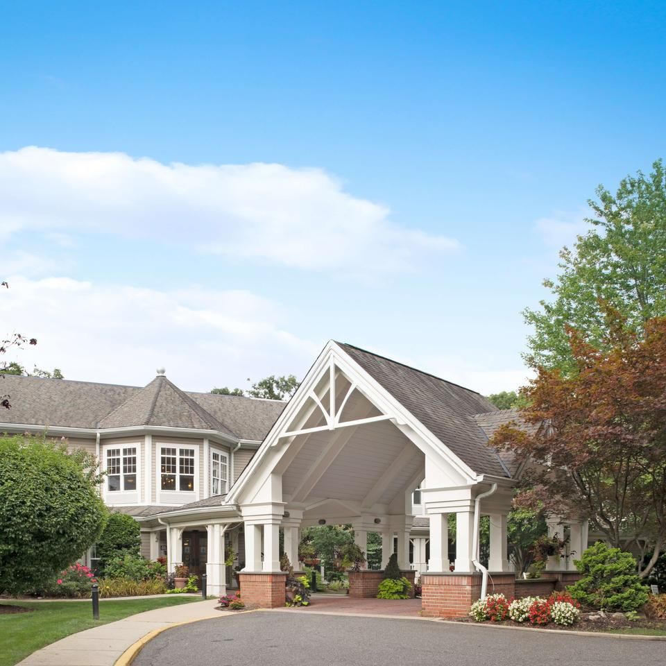 Assisted Senior Living in Plainview, NY Sunrise of Plainview