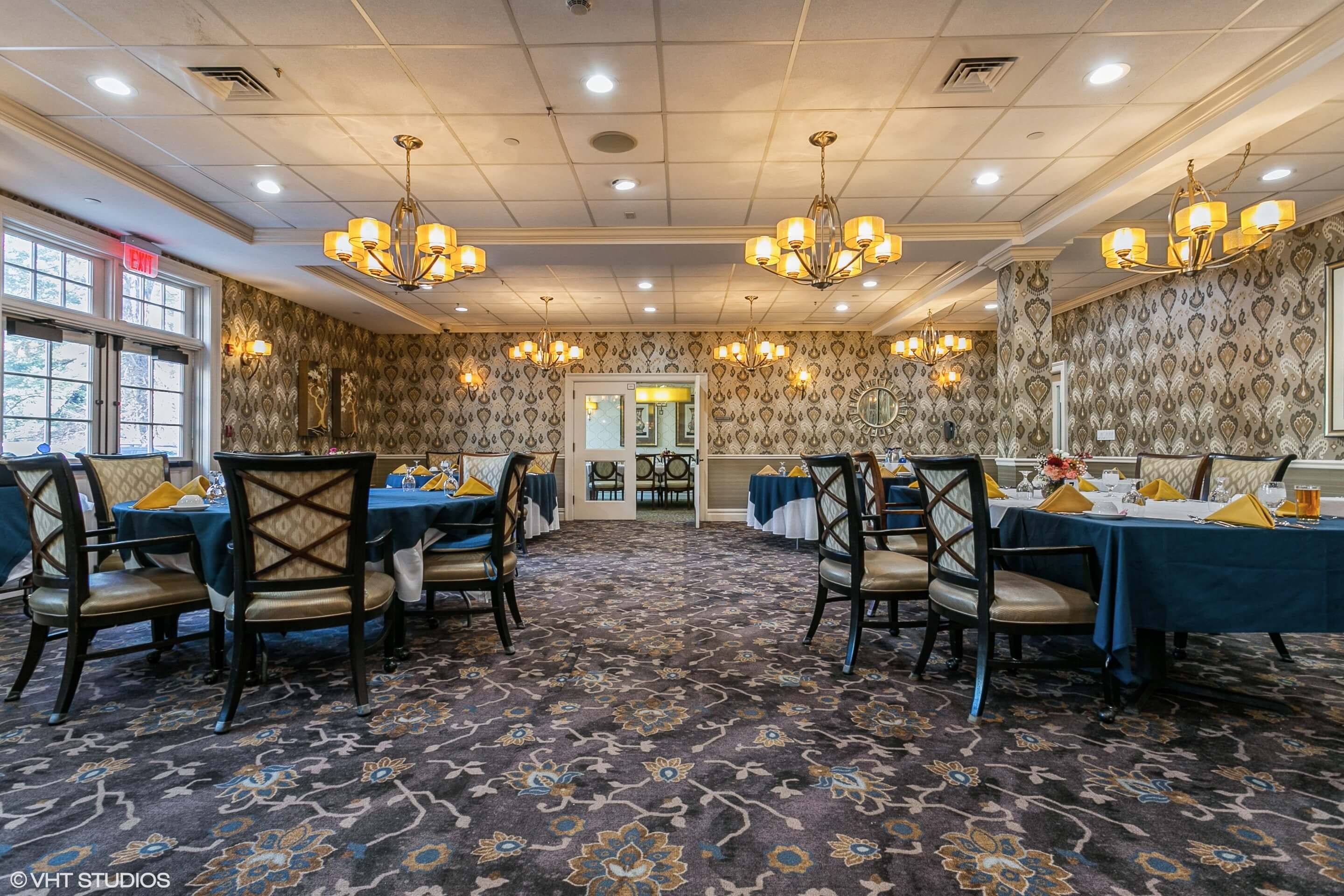 Dining Room | Sunrise of Scarsdale