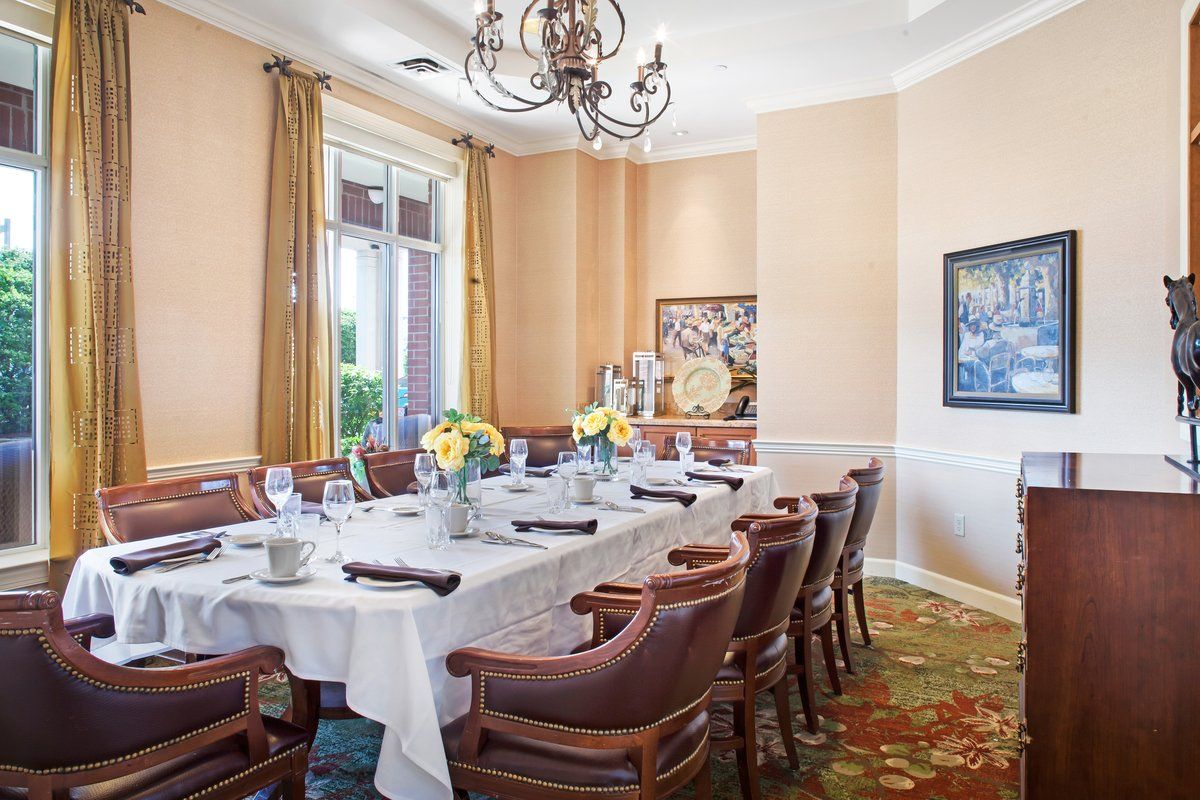 Sunrise of Thornhill, Private Dining Room