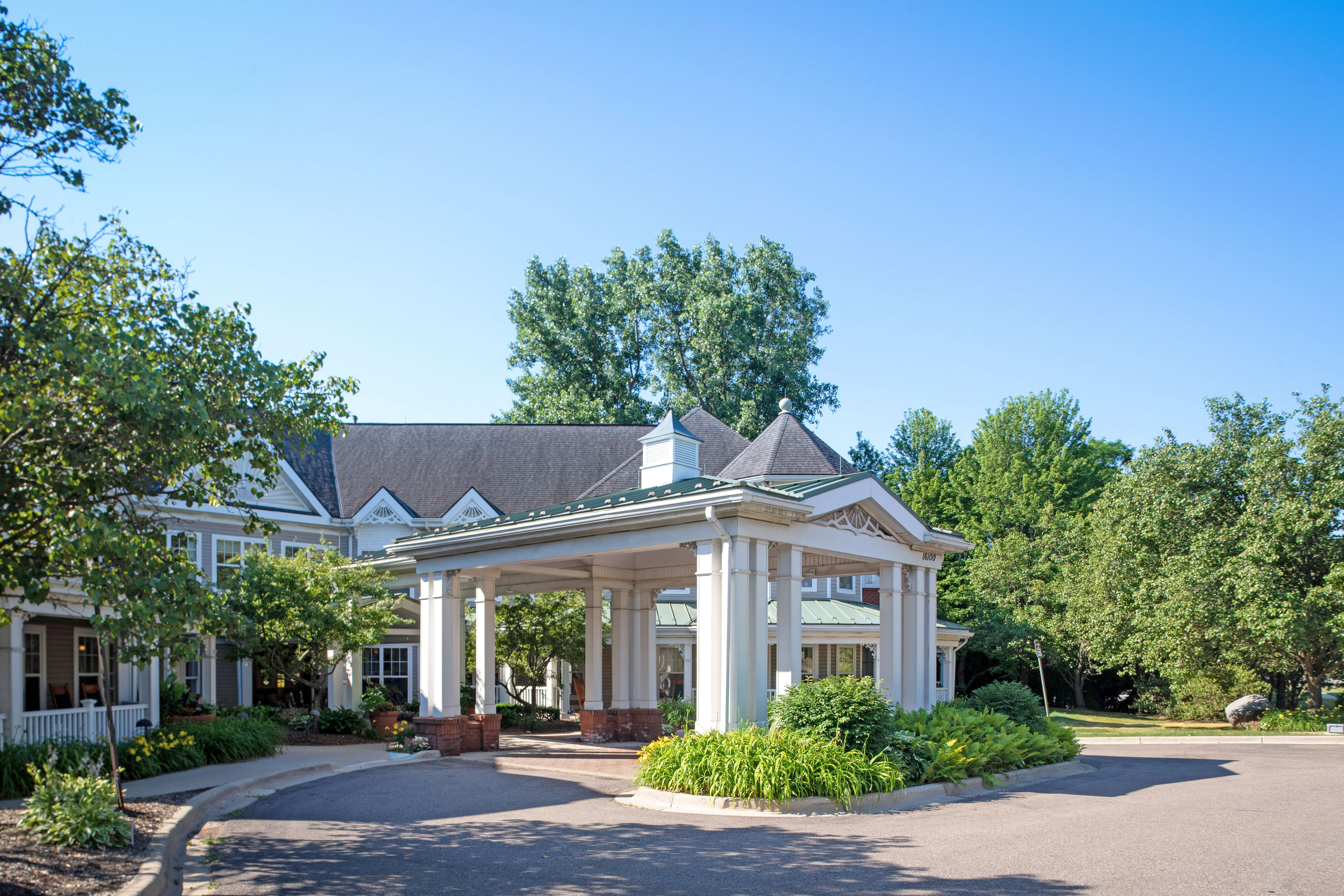 Sunrise of Northville | Exterior