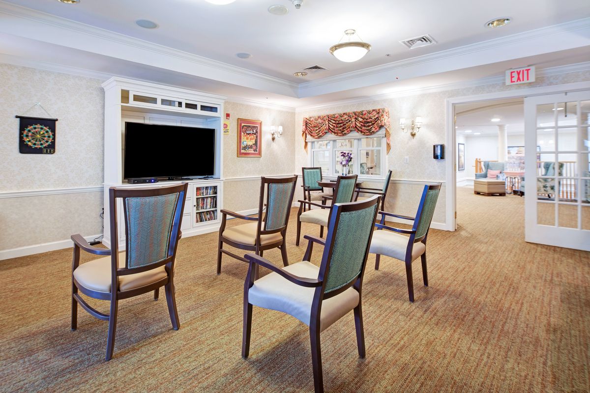 Recreation Room at Sunrise of Oakville