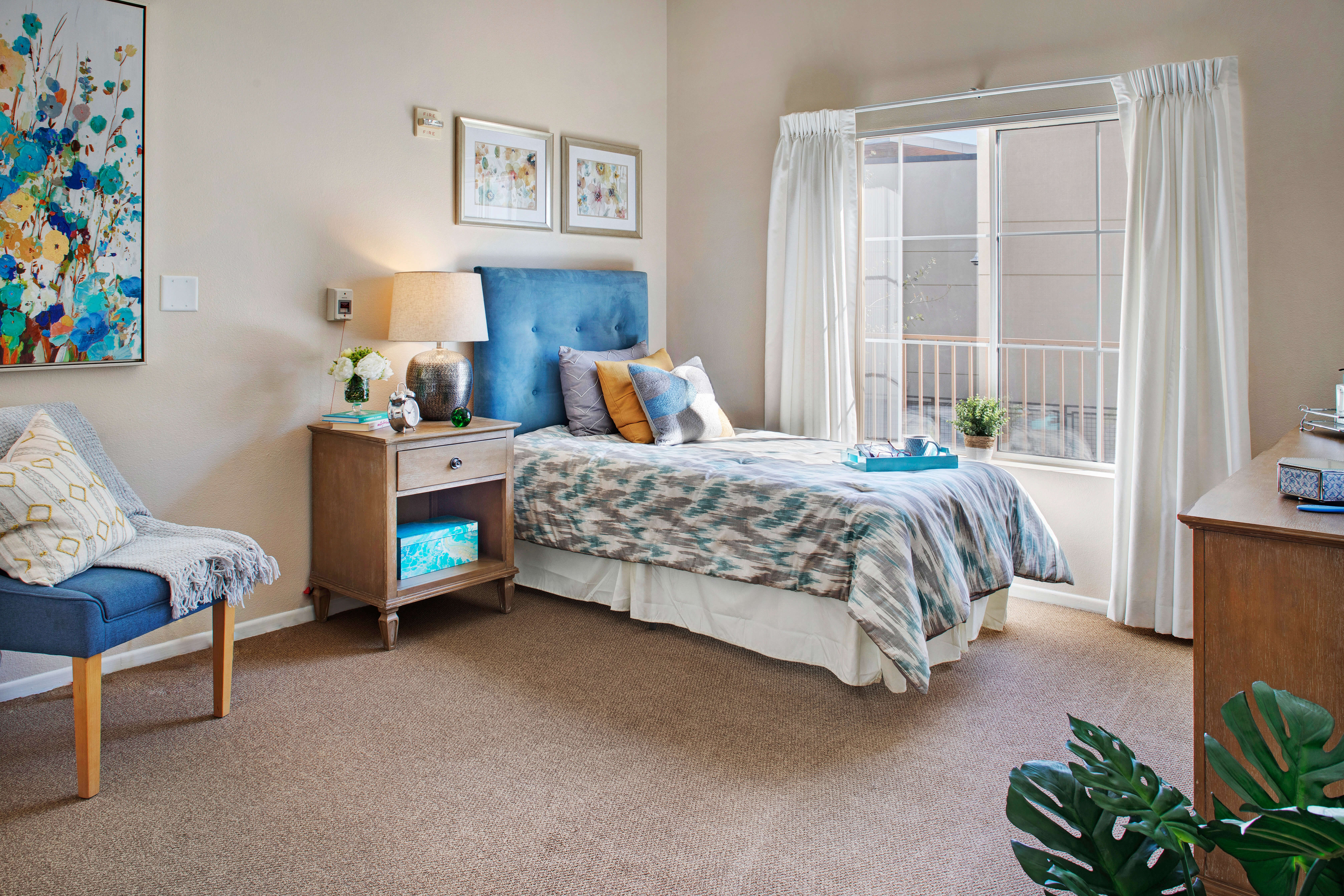 Sunrise of Yorba Linda | Model Suite Bedroom