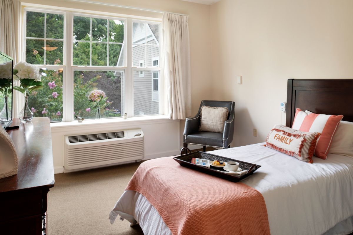 Suite Bedroom | Sunrise of Plainview