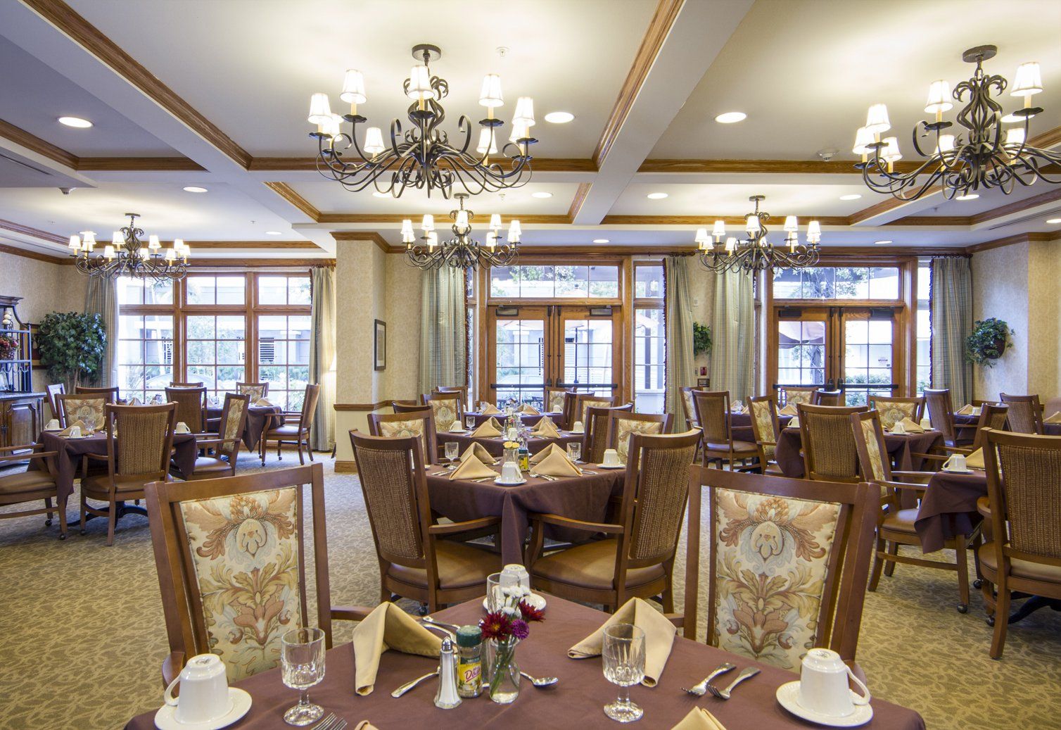 Dining Room at Sunrise of Beverly Hills