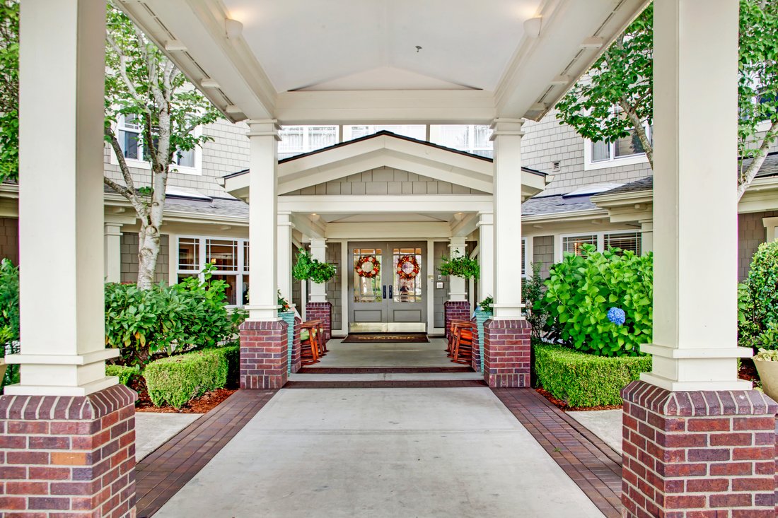 Exterior Entrance | Sunrise of Bellevue