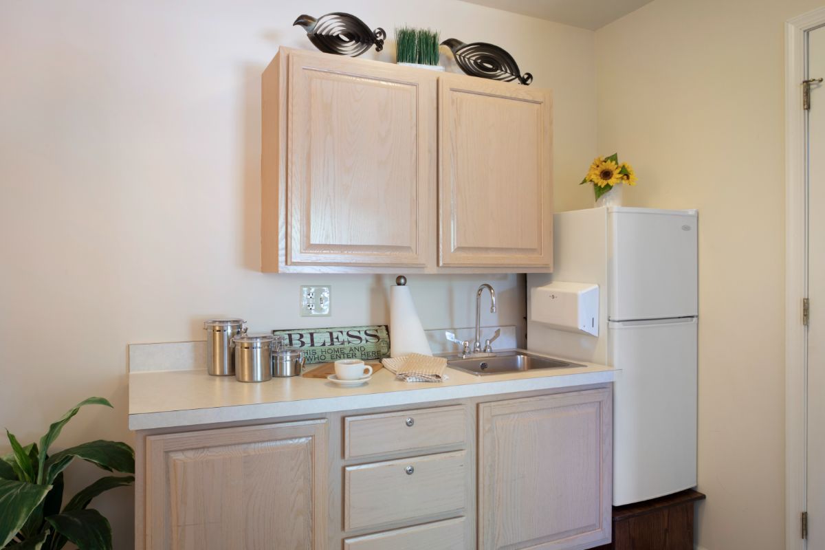 Sunrise of Willowbrook Suite Kitchen Area