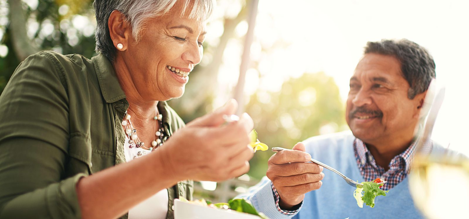 Couple eating healthy