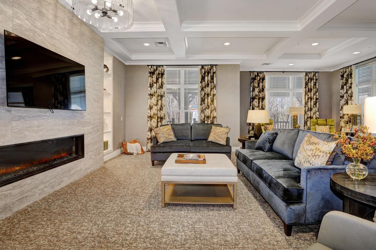 Sunrise of Livingston | Living Room