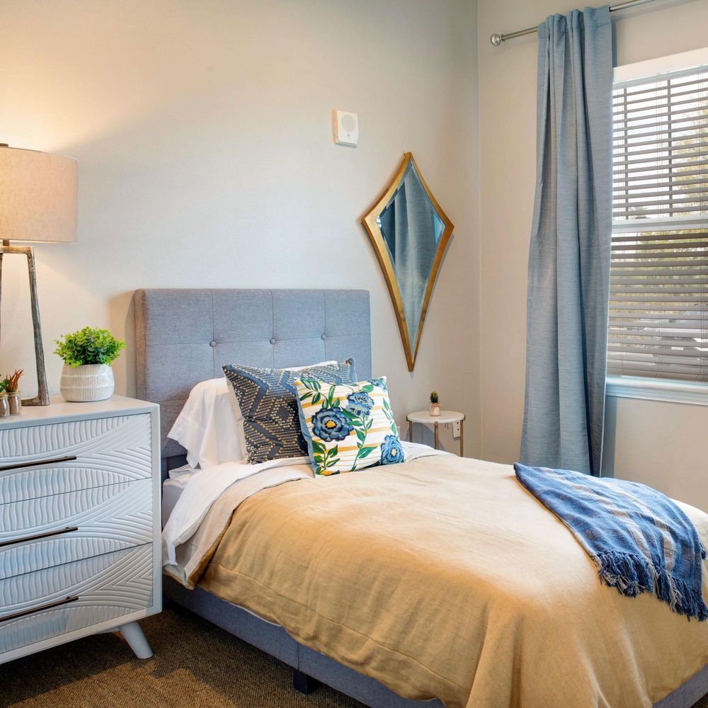 Sunrise at Wood Ranch I model bedroom