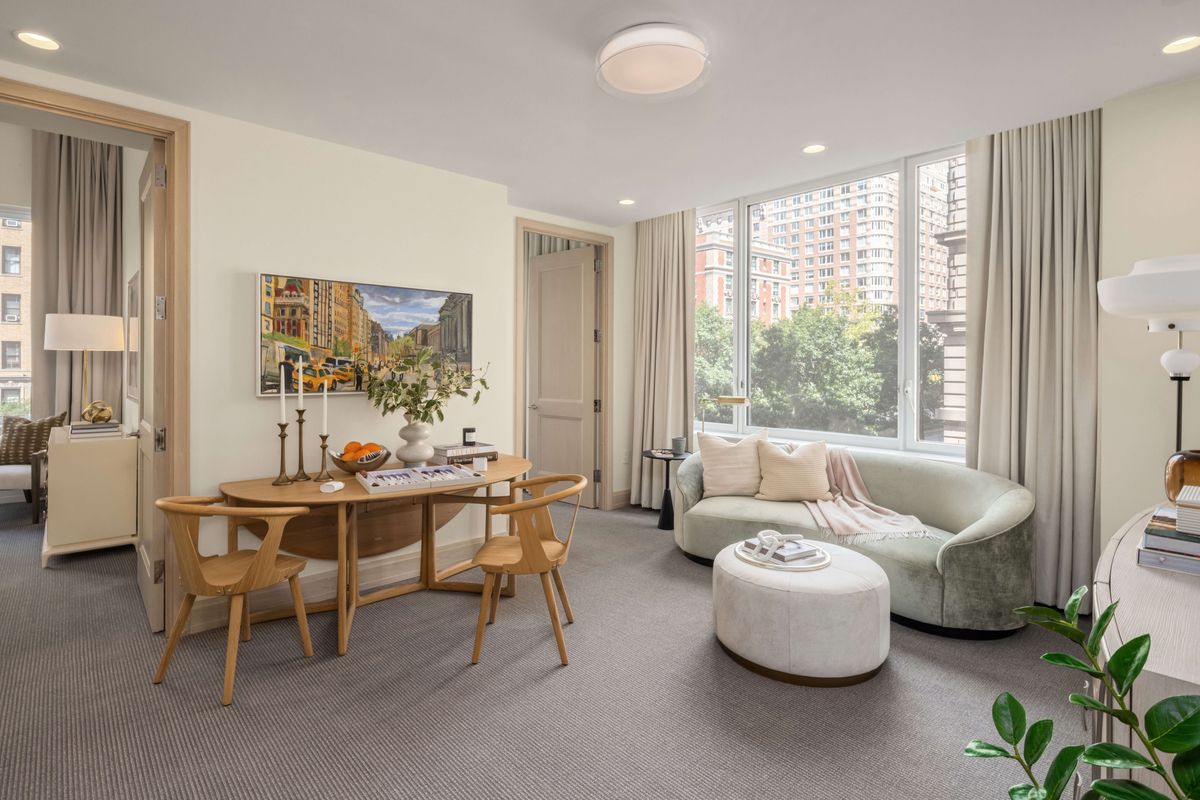 Apsley I living room