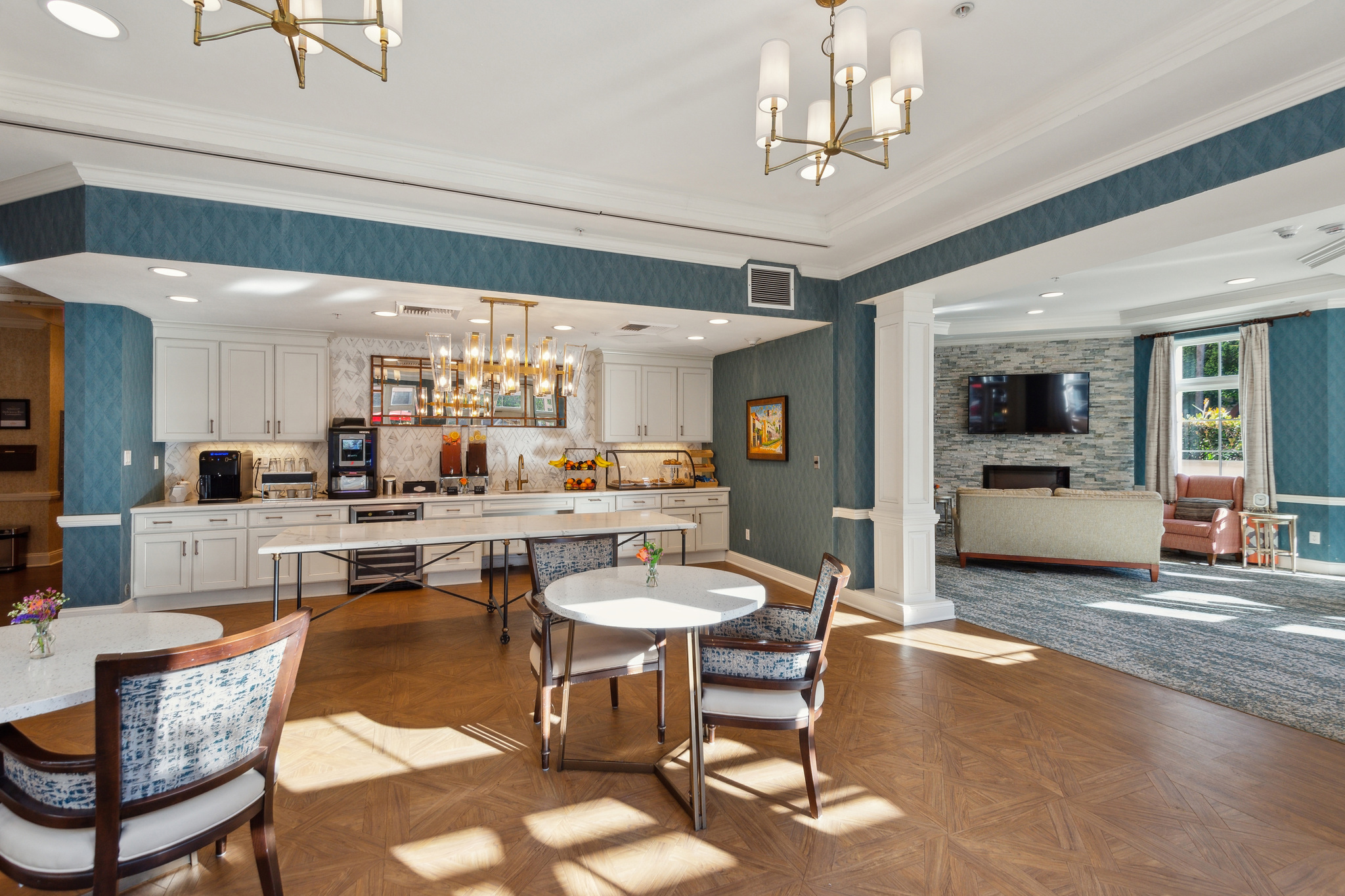 Bistro | Sunrise of Beverly Hills